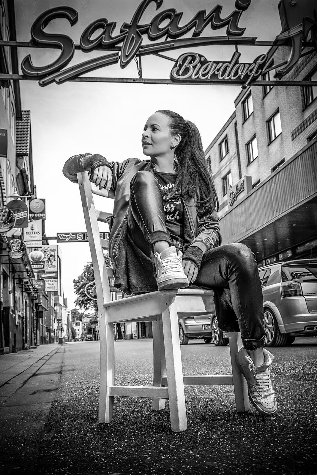 Nathalie Tineo Der Weisse Stuhl Heiko Richter