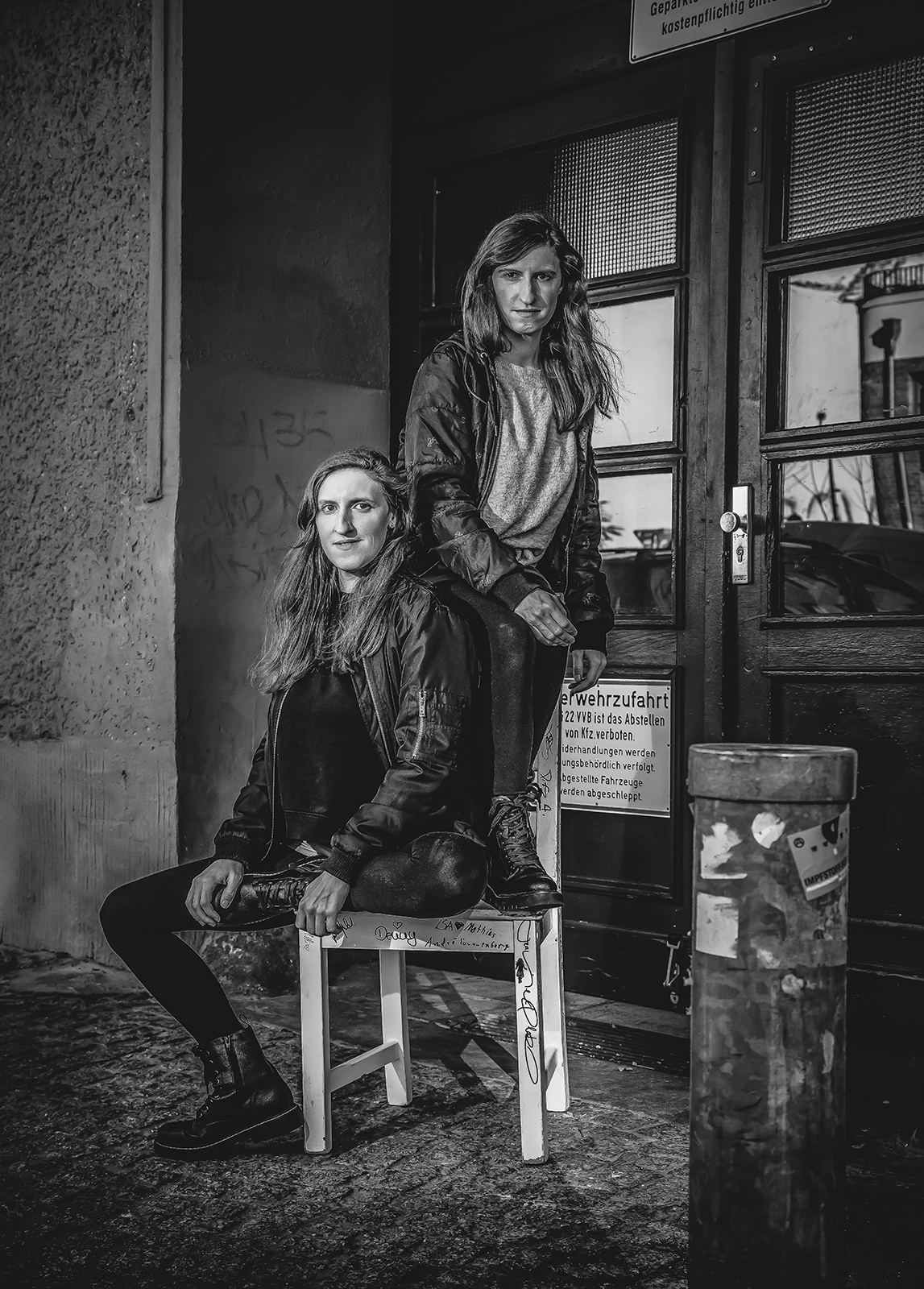 Melanie & Daniela Reichert Der Weisse Stuhl Heiko Richter