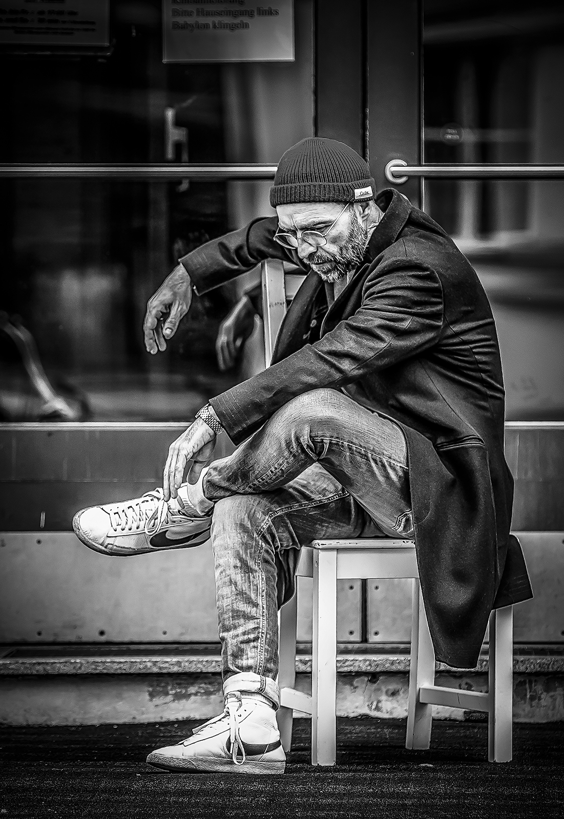 Alexandar Jovanowich Der Weisse Stuhl Heiko Richter