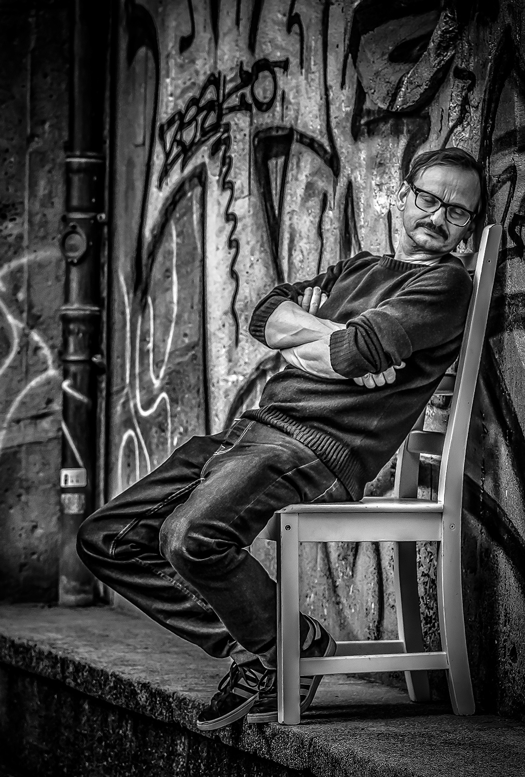 Milan Peschel Der Weisse Stuhl Heiko Richter